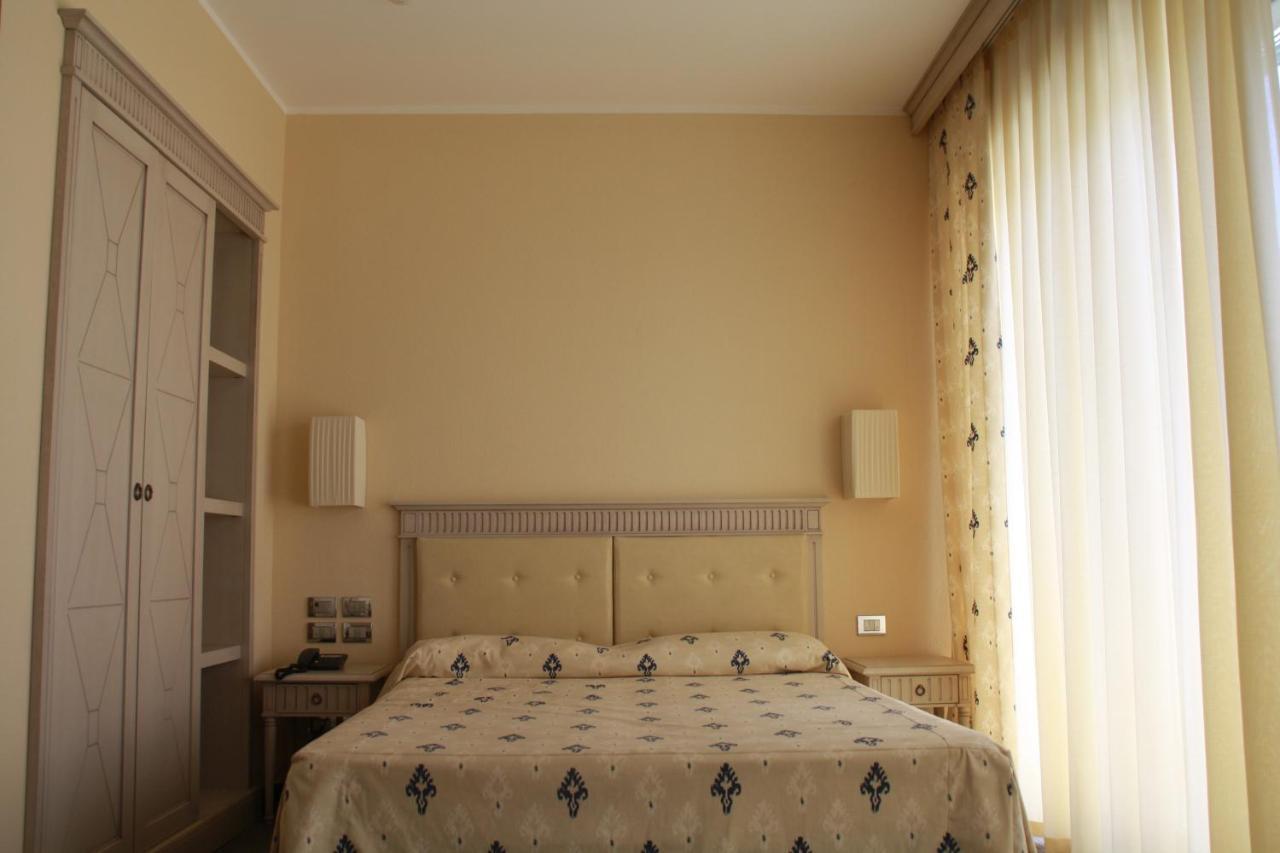 Hotel Villaggio Club Altalia Brancaleone Habitación foto